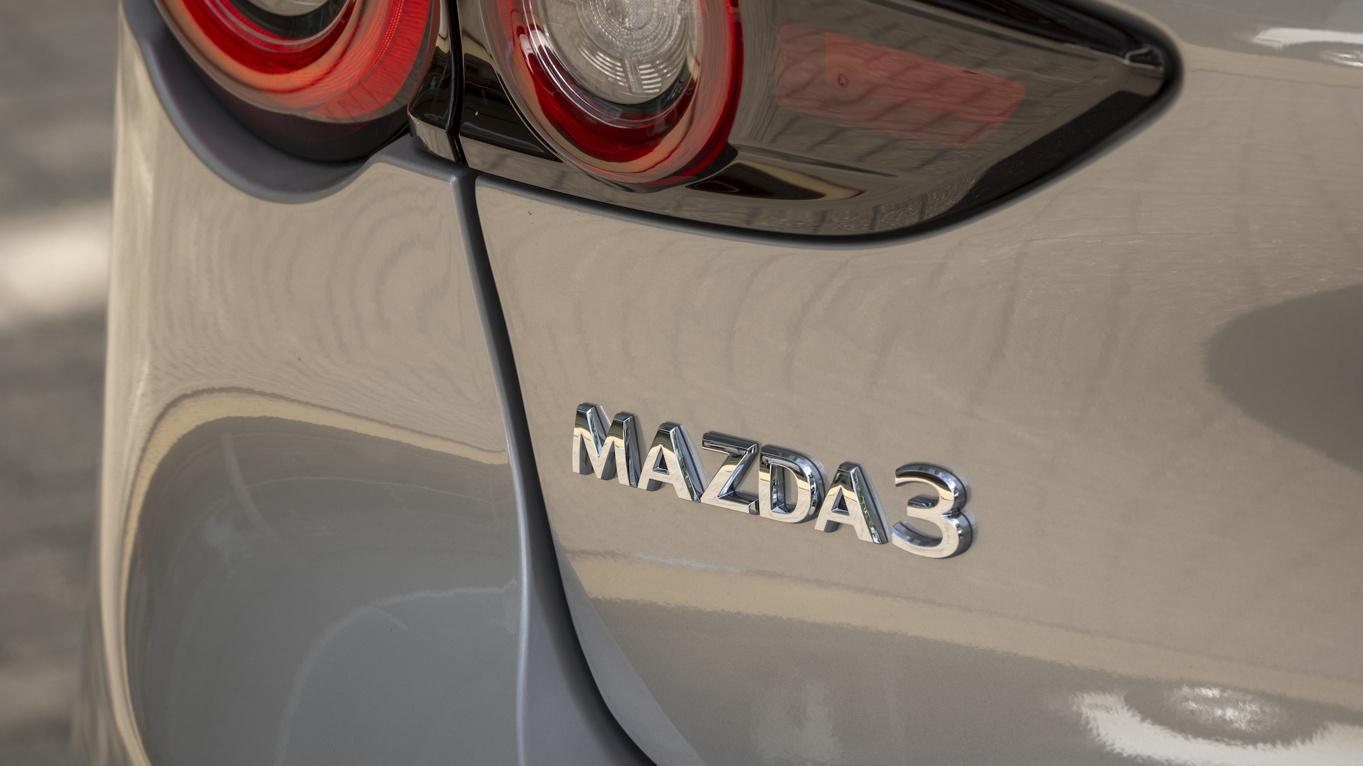 Mazda 3 isofix outlet points